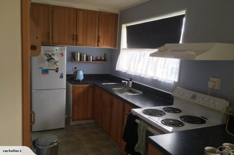 Photo of property in 32 Colchester Crescent, Newlands, Wellington, 6037