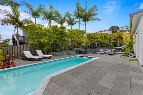 Photo of property in 29 Schopolo Place, Schnapper Rock, Auckland, 0632