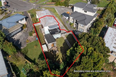 Photo of property in 2/20 Celeste Place, Totara Vale, Auckland, 0627