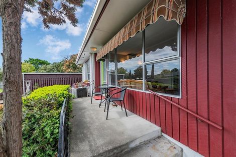 Photo of property in 2/242 Lake Terrace Road, Shirley, Christchurch, 8061