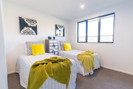 Photo of property in 36 Stratford Drive, Mount Pisa, Cromwell, 9383