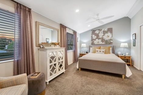 Photo of property in 1 Cross Street, Manly, Whangaparaoa, 0930