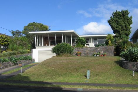 Photo of property in 10 Speedy Crescent, Hillcrest, Auckland, 0627
