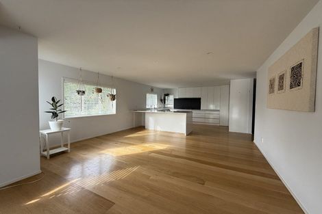 Photo of property in 54e Birkdale Road, Birkdale, Auckland, 0626