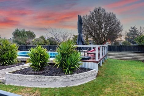 Photo of property in 409 Main Road North, Redwood, Christchurch, 8051