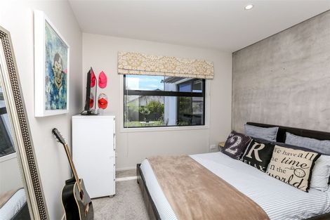 Photo of property in 82 Karamea Street, Whalers Gate, New Plymouth, 4310