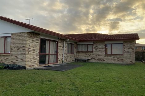 Photo of property in 42 Greenberry Drive, Ranui, Auckland, 0612