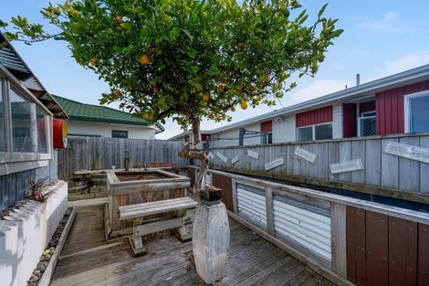 Photo of property in 6 Avondale Road, Taradale, Napier, 4112