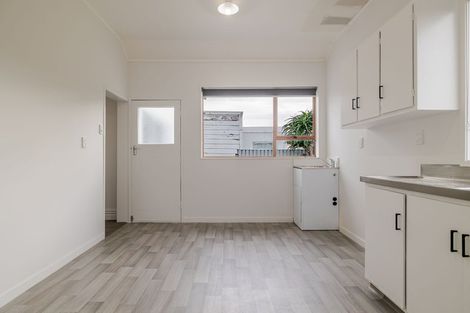 Photo of property in 25 Bourke Street, Palmerston North, 4410