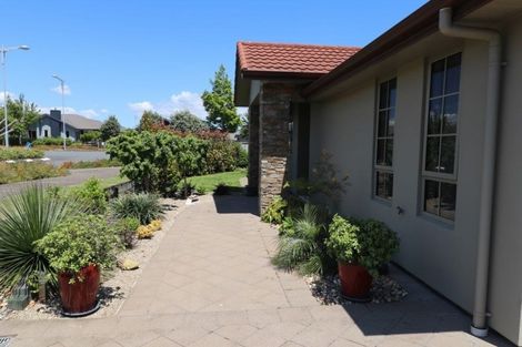 Photo of property in 1 Tarn Close, Pyes Pa, Tauranga, 3112
