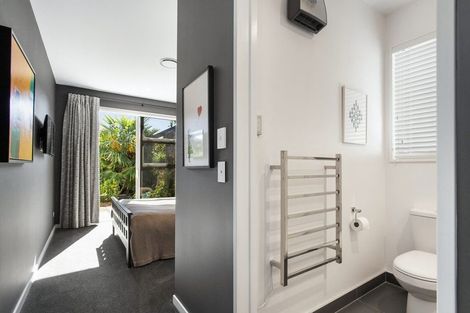 Photo of property in 17 Clyde Road, Upper Riccarton, Christchurch, 8041