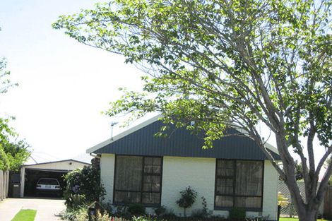 Photo of property in 33 Farquhars Road, Redwood, Christchurch, 8051