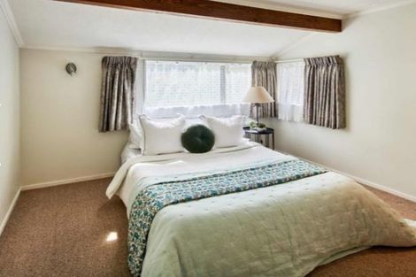 Photo of property in 51 Peterhouse Street, Tawa, Wellington, 5028