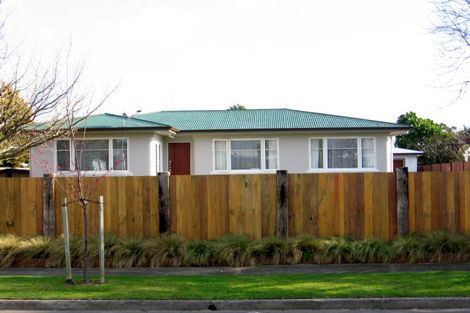 Photo of property in 10 Burfield Place, Awapuni, Palmerston North, 4412