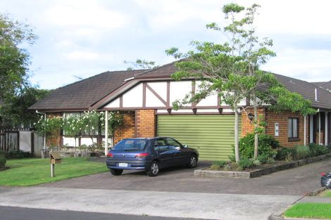 Photo of property in 7 Majesty Place, Half Moon Bay, Auckland, 2012
