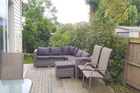 Photo of property in 2/193a Henderson Valley Road, Henderson, Auckland, 0612