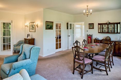 Photo of property in 100 Cheviot Road, Lowry Bay, Lower Hutt, 5013