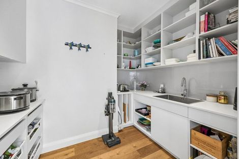 Photo of property in 17 Sandringham Street, Saint Clair, Dunedin, 9012
