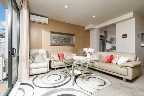 Photo of property in 40/22 Northcross Drive, Oteha, Auckland, 0632