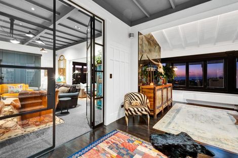 Photo of property in 120 Pendarves Street, New Plymouth, 4312