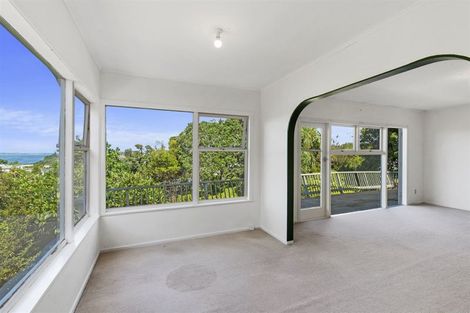 Photo of property in 71 Lyons Avenue, Murrays Bay, Auckland, 0630