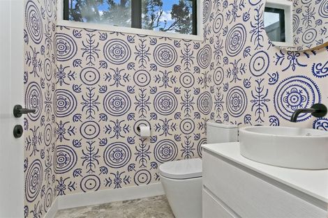 Photo of property in 21 Alfred Street, Northcote Point, Auckland, 0627