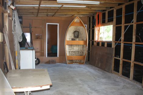 Photo of property in 25 Riverside Road, Taieri Mouth, Brighton, 9091