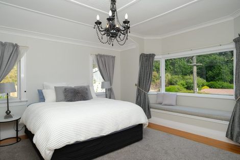 Photo of property in 86 Forbury Road, Saint Clair, Dunedin, 9012