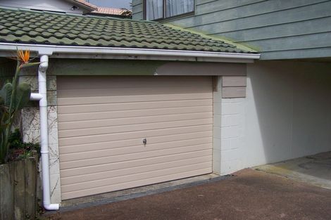 Photo of property in 54 Robbies Road, Shelly Park, Auckland, 2014