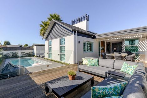 Photo of property in 5 Tupuhi Place, Highlands Park, New Plymouth, 4312