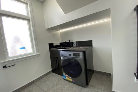 Photo of property in 34 Willis Street, Palmerston North, 4410