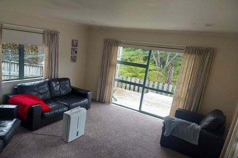 Photo of property in 28 Kinleith Way, Albany, Auckland, 0632