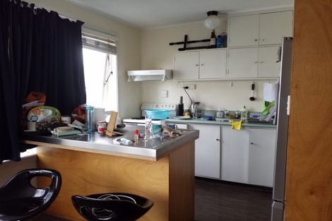 Photo of property in Churchill Flats, 213 The Terrace, Wellington Central, Wellington, 6011