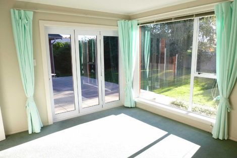 Photo of property in 46 Grahams Road, Ilam, Christchurch, 8041