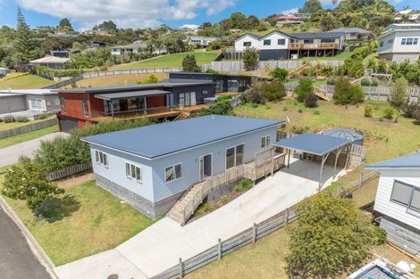 Photo of property in 3 Frangipani Street, Cable Bay, 0420