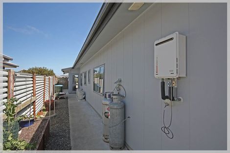 Photo of property in 10 Story Street, Foxton Beach, Foxton, 4815