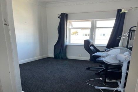 Photo of property in 8 Helen Street, Brooklyn, Wellington, 6021