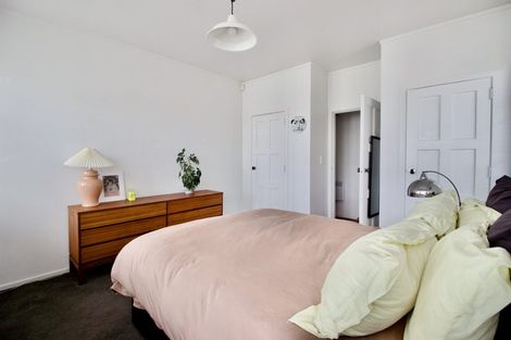 Photo of property in 245a Meola Road, Point Chevalier, Auckland, 1022