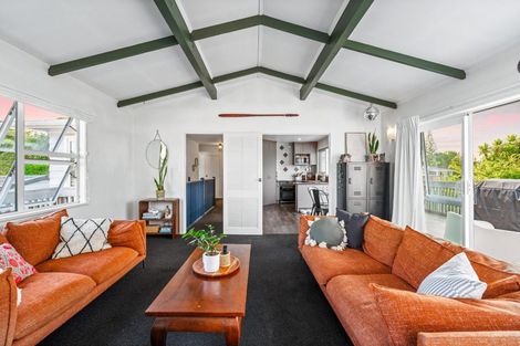 Photo of property in 56 Colwill Road, Massey, Auckland, 0614