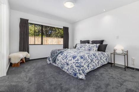 Photo of property in 136 Guildford Drive, Paraparaumu Beach, Paraparaumu, 5032