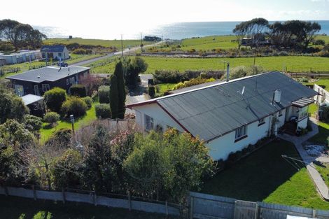 Photo of property in 27 Newcastle Street, Hampden, 9410