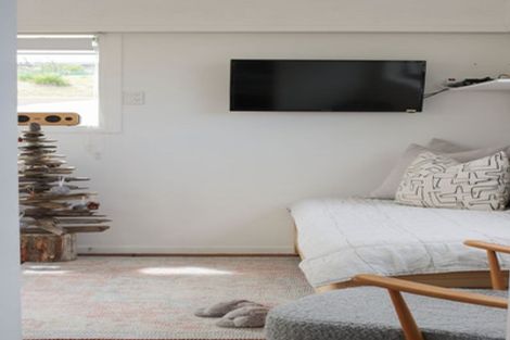 Photo of property in 82 Kahukura Avenue, Waitarere Beach, Levin, 5510