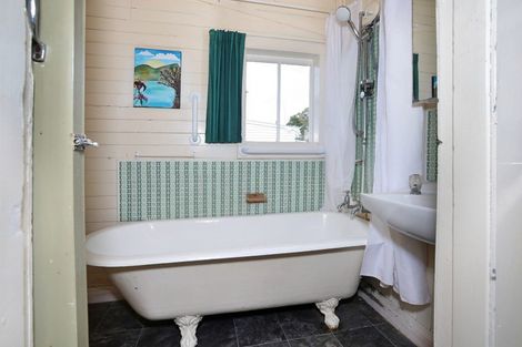 Photo of property in 62 Pukepapa Road, Marton, 4710