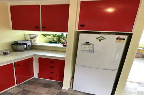 Photo of property in 15e Glen Road, Stokes Valley, Lower Hutt, 5019