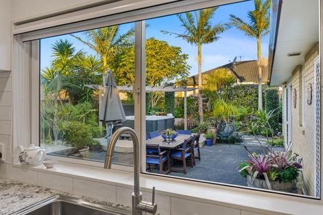 Photo of property in 136 Kilkenny Drive, East Tamaki Heights, Auckland, 2016