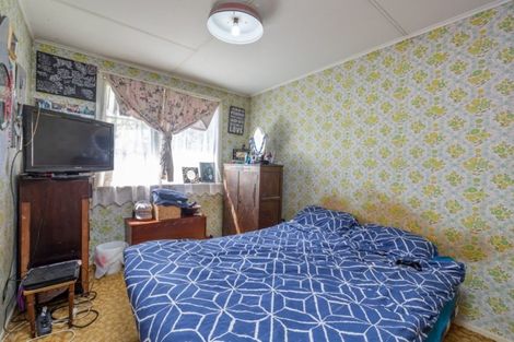 Photo of property in 106 Arahura Crescent, Waitangirua, Porirua, 5024