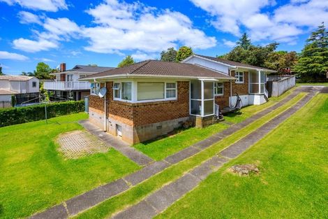 Photo of property in 2/29 Eban Avenue, Hillcrest, Auckland, 0627