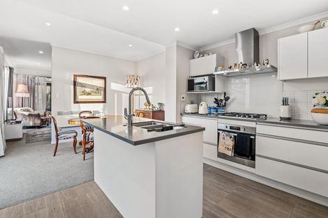 Photo of property in 14b Dida Park Drive, Kumeu, 0810