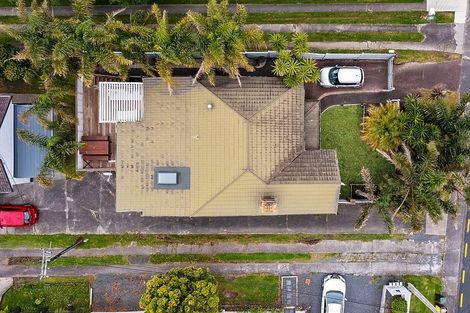 Photo of property in 1/47 Birkdale Road, Birkdale, Auckland, 0626
