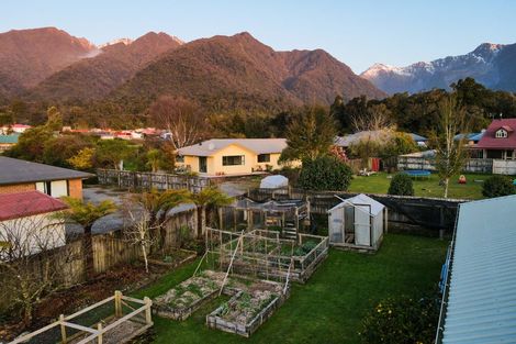 Photo of property in 17 Pekanga Drive, Fox Glacier, 7886